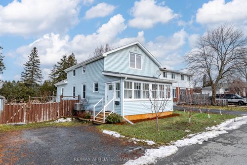 323 8th St E, Cornwall, ON, K6H2S6 | Card Image
