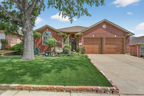 4120 Stone Hollow Way, Euless, TX, 76040-5593 | Card Image