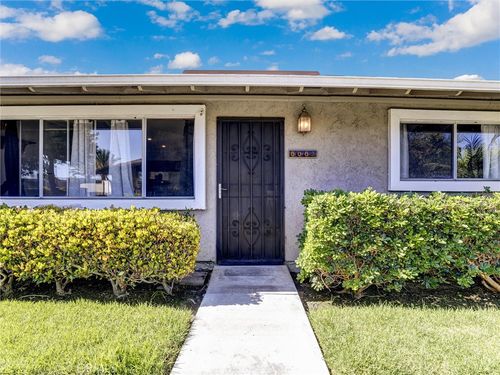 8087 Worthy Dr, Westminster, CA, 92683-7158 | Card Image