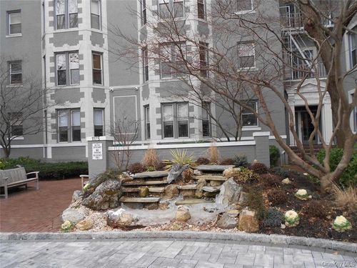 3-g-1175 E Broadway, Hempstead, NY, 11557 | Card Image