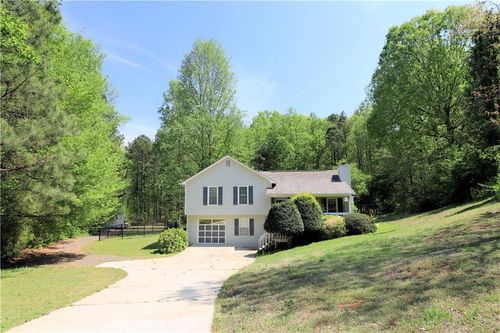 192 Deerfield Dr, Hiram, GA, 30141-3614 | Card Image