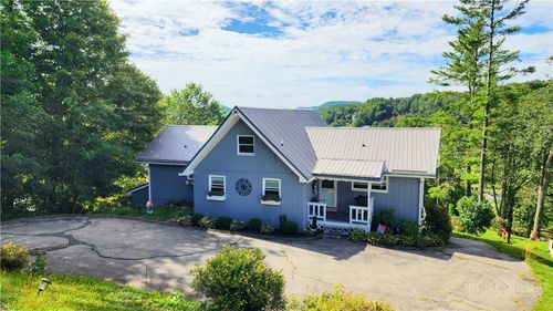 306 Smokey View Dr, Newland, NC, 28657-8807 | Card Image