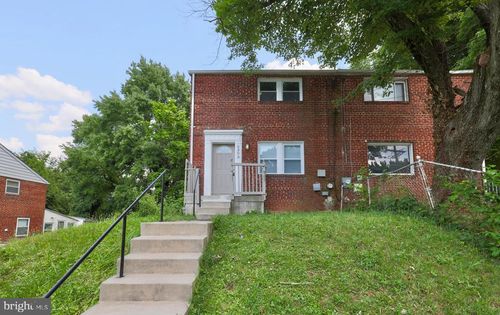 5303 62nd Ave, RIVERDALE, MD, 20737-3213 | Card Image