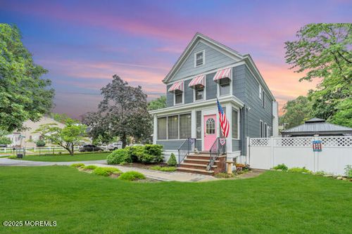 100 Woodside Ave, Hasbrouck Heights, NJ, 07604-1235 | Card Image