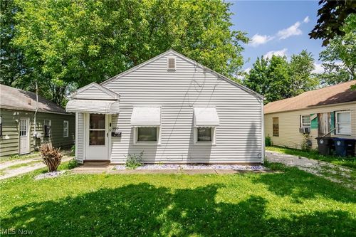 939 Clifford Ave, Akron, OH, 44306-2758 | Card Image