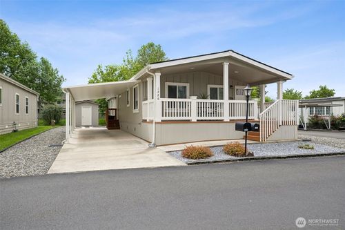1226 Maple Drive, Enumclaw, WA, 98022 | Card Image