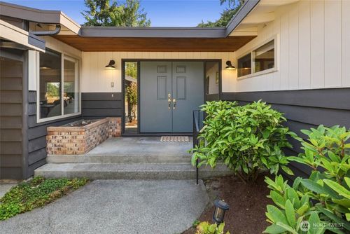 4302 225th St Sw, Mountlake Terrace, WA, 98043-4547 | Card Image