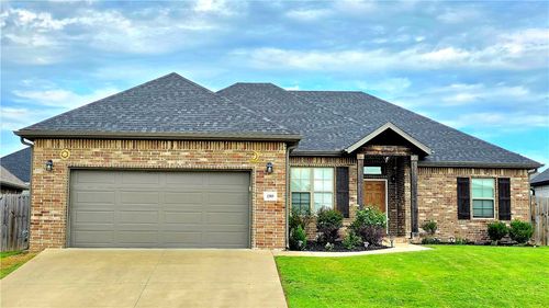 2303 N Elisabeth St, Siloam Springs, AR, 72761-5161 | Card Image