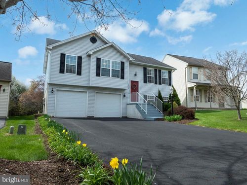 2368 Quail Run Road, STATE COLLEGE, PA, 16801 | Card Image
