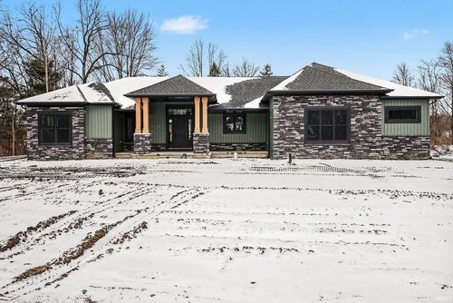 19332 Sweetbriar Ct, Bristol, IN, 46507-9485 | Card Image