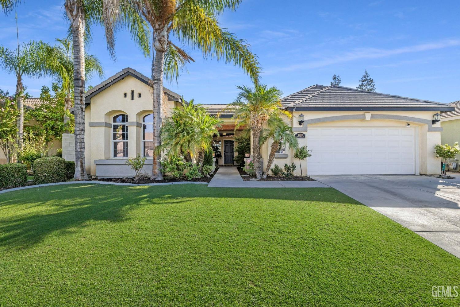 Seneca Falls Ave, Bakersfield, CA 93312