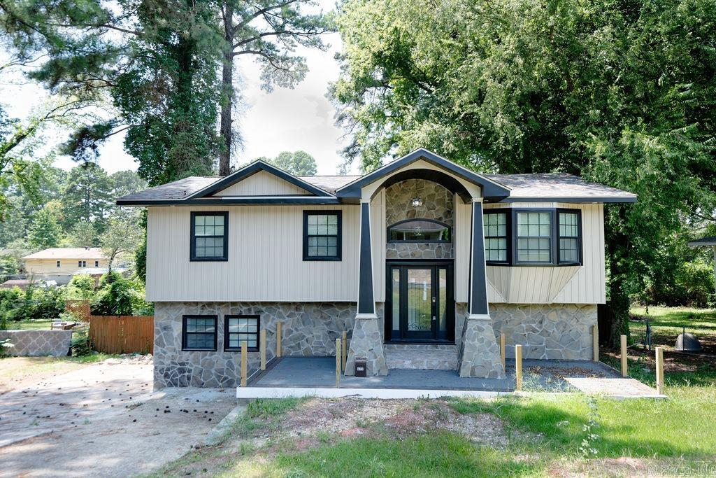 Houston Dr, Benton, AR 72015