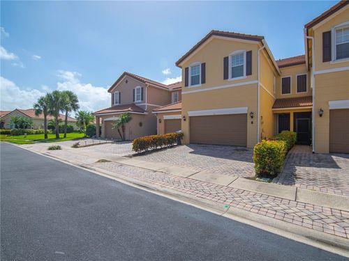 311 Versailles Ln, Vero Beach, FL, 32960-7091 | Card Image