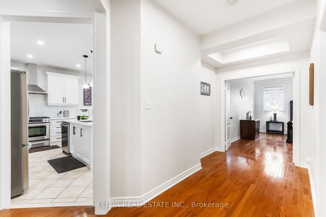 397 Burloak Dr, House other with 3 bedrooms, 3 bathrooms and 2 parking in Oakville ON | Image 18