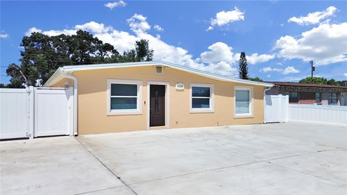 4920 Eldorado Dr, TAMPA, FL, 33615-4742 | Card Image