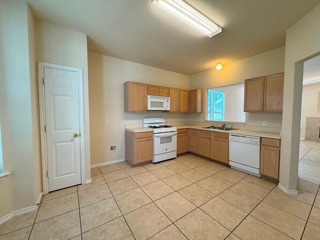 A - 251 Utterback, Townhouse with 2 bedrooms, 3 bathrooms and 1 parking in Kyle TX | Image 9
