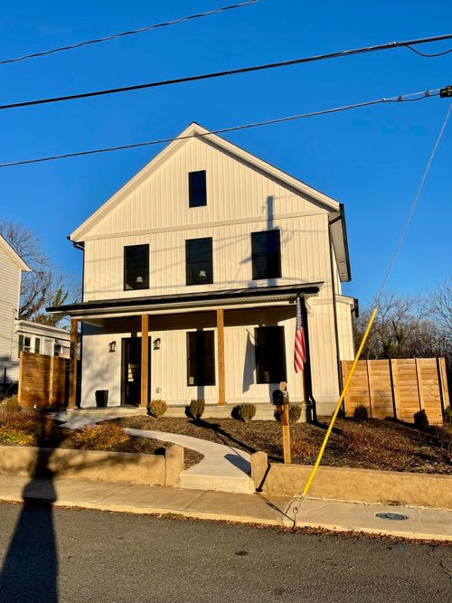 807 Grove St, Bedford, VA, 24523 | Card Image