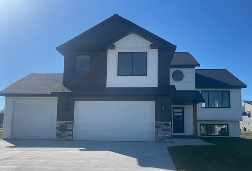 1884 Ashley Dr Ne, Byron, MN, 55920-5517 | Card Image