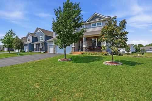 11780 Evergreen Cir N, Dayton, MN, 55327-7901 | Card Image