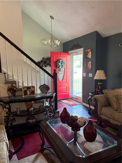 6932 N Mercier St, Kansas City, MO, 64118-1085 | Card Image
