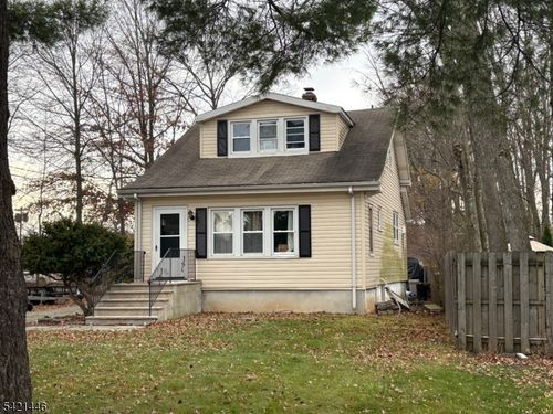 317 Plainfield Ave, Berkeley Heights, NJ, 07922-1435 | Card Image
