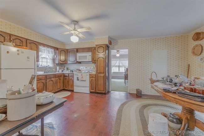 11900 S 18 Th St E, House other with 2 bedrooms, 2 bathrooms and null parking in Jenks OK | Image 10