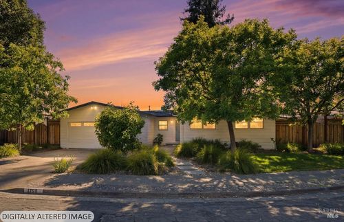 1103 Michigan Drive, Santa Rosa, CA, 95405 | Card Image
