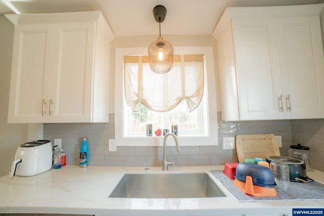 357 N Yamhill St, House other with 3 bedrooms, 2 bathrooms and null parking in Carlton OR | Image 5