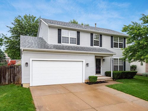 27 Fieldcrest Drive, Delaware, OH, 43015 | Card Image