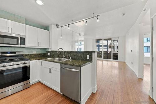 401-530 K St, San Diego, CA, 92101-6929 | Card Image