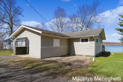 305 Clear Lake St, Dowling, MI, 49050 | Card Image