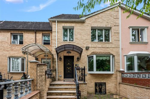 108-42 64th Rd, Forest Hills, NY, 11375-1416 | Card Image