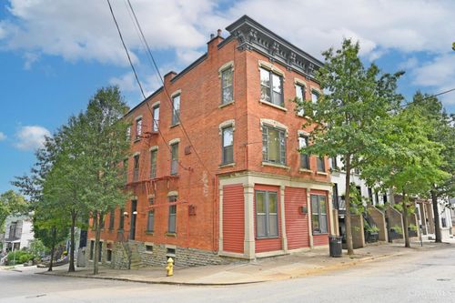 945 Parkside Pl, Cincinnati, OH, 45202-1583 | Card Image