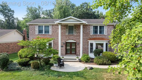7929 Siding Ct, Grosse Ile, MI, 48138-1718 | Card Image