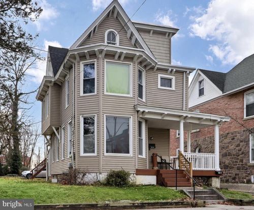29 Hopkins St, Woodbury, NJ, 08096-2423 | Card Image