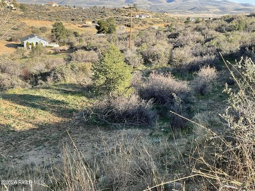 18207 S Tawny Ln, Peeples Valley, AZ, 86332-8664 | Card Image
