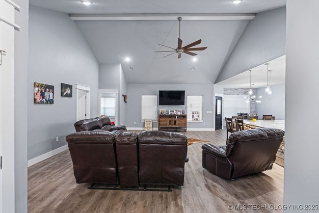 8903 Pear St, House other with 4 bedrooms, 3 bathrooms and null parking in Kingston OK | Image 12