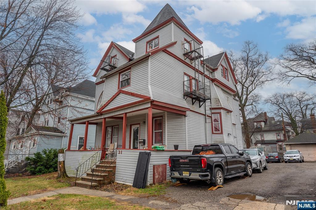 Residential Income in East Orange 5
