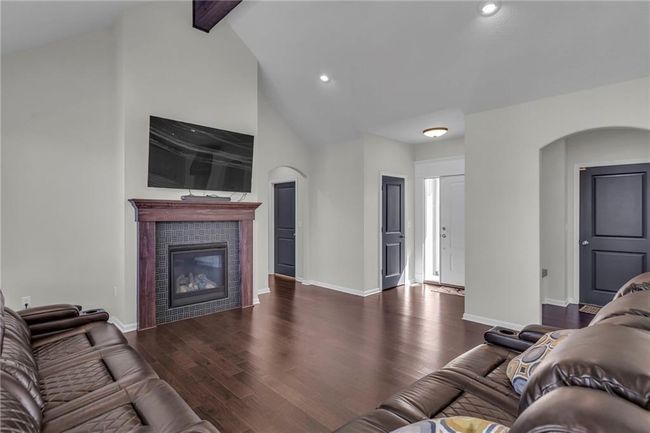 18804 Redbud Ln, House other with 3 bedrooms, 3 bathrooms and null parking in Spring Hill KS | Image 8