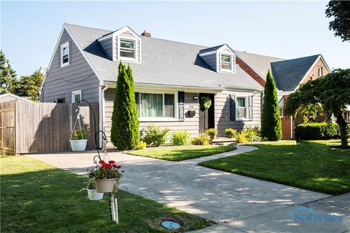 918 Mayfair Blvd, Toledo, OH, 43612-3114 | Card Image