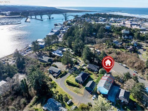 apt-3-1112 Sw Hurbert St, Newport, OR, 97365-4601 | Card Image