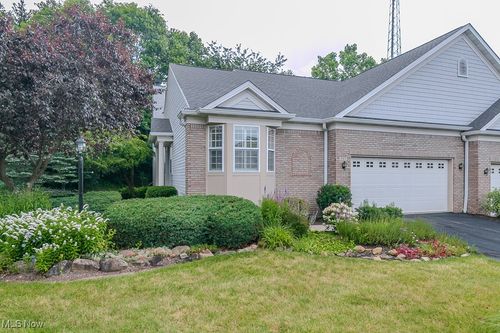 583 Mock Orange Cir, Chagrin Falls, OH, 44023-6742 | Card Image