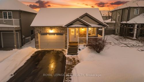 121 Fleming Way, Shelburne, ON, L9V3E3 | Card Image