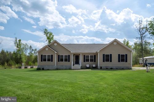 564 Equestrian Landing Trl, BUMPASS, VA, 23024-4445 | Card Image