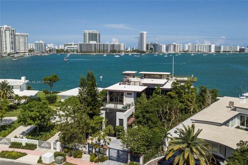 25 E Rivo Alto Dr, Miami Beach, FL, 33139-1243 | Card Image