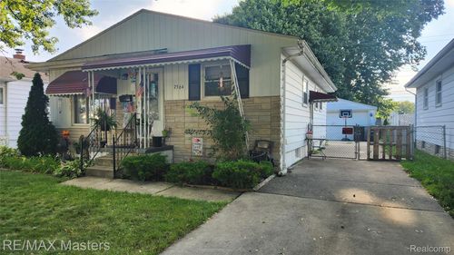 7564 Clippert St, Taylor, MI, 48180-2568 | Card Image