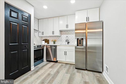 9833 Town Ln, MANASSAS, VA, 20110-5909 | Card Image