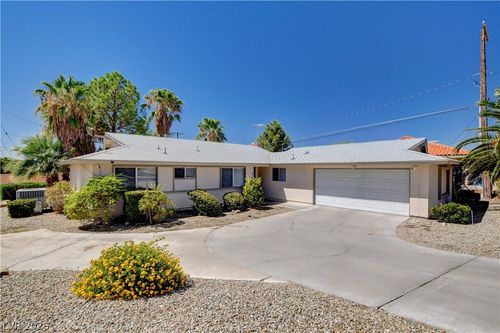 215 Wyoming St, Boulder City, NV, 89005-2820 | Card Image