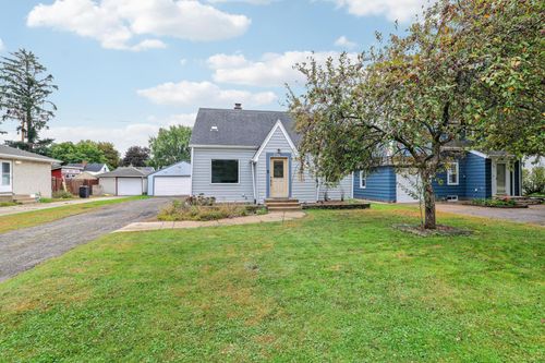 698 Larpenteur Ave W, Saint Paul, MN, 55113-6545 | Card Image