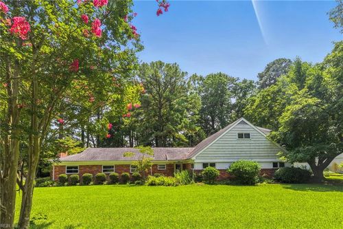 4313 Thoroughgood Dr, Virginia Beach, VA, 23455-4457 | Card Image